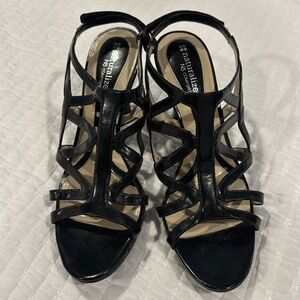 Naturalizer N5 Comfort black, strapped sandal heels, size 9.